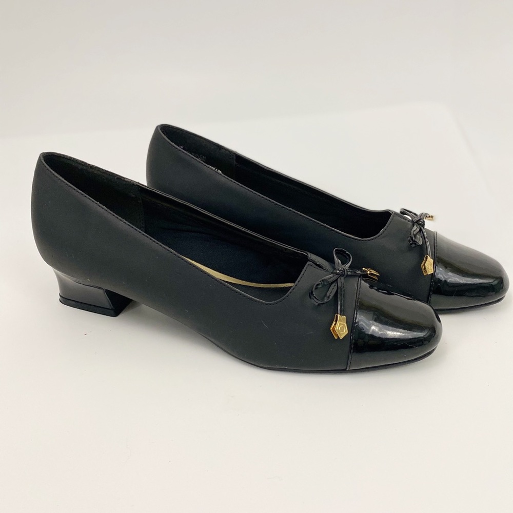 Soft Styles Hushpuppies Black Patent Loafers 8.5
